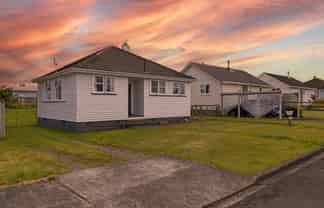 22 Bell Street, Marton