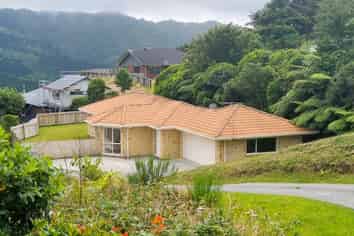 261 Maungaraki Road, Lower Hutt