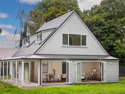 99A Alberton Avenue, Mount Albert