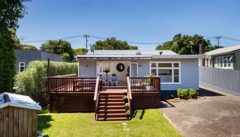 14 Leone Terrace, Mount Albert