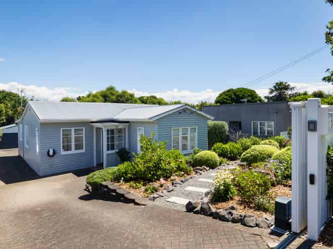 14 Leone Terrace, Mount Albert