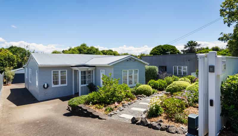 14 Leone Terrace, Mount Albert