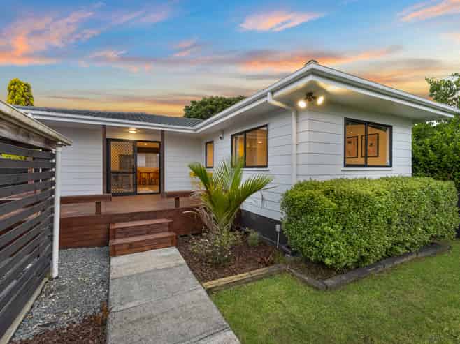 1/18 Darcy Place, Massey