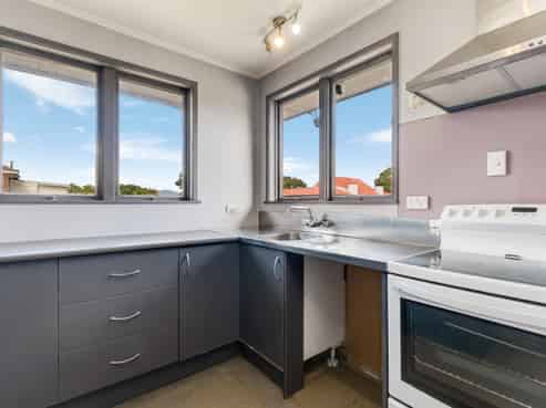 7 Newington Road, Henderson