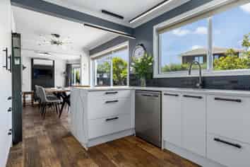 4 Nuhaka Place, PARAPARAUMU BEACH