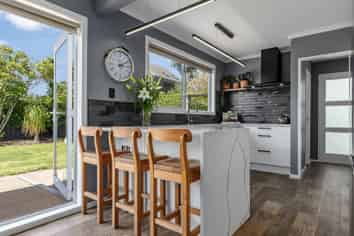 4 Nuhaka Place, PARAPARAUMU BEACH