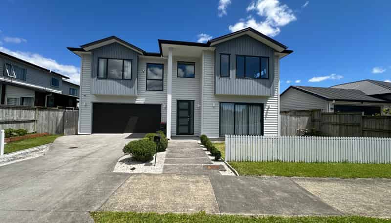 13 Johns Creek Crescent, Silverdale