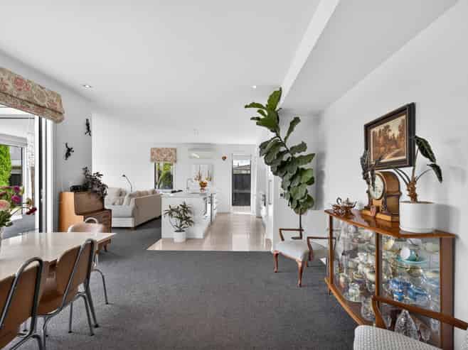 17 Waterstock Way, Parklands