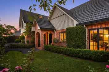 9  Kahala Place, West Harbour