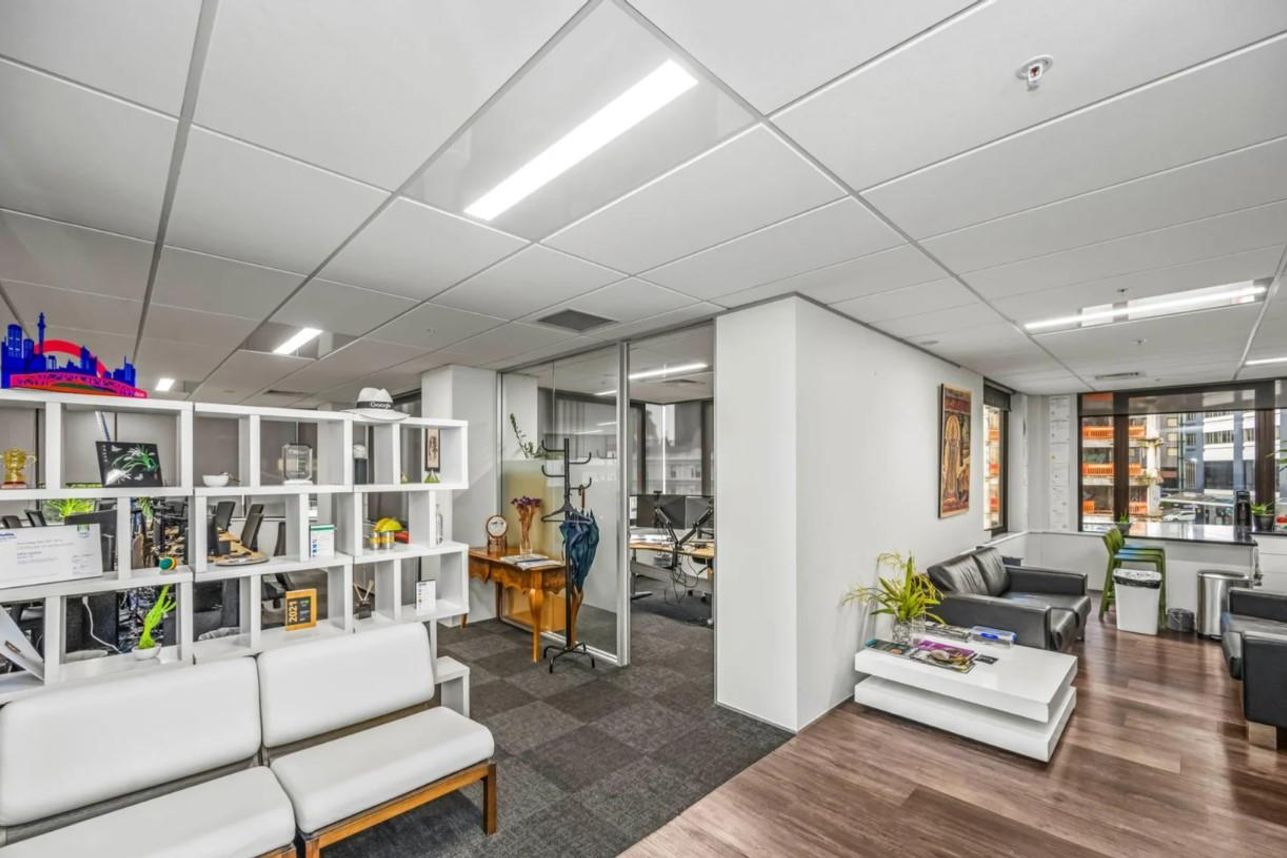 CBRE - Bright, Functional Workspace - Ansicht 2
