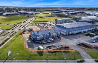 Heavy-Duty Warehouse & Yard