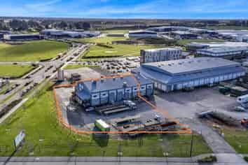 Heavy-Duty Warehouse & Yard