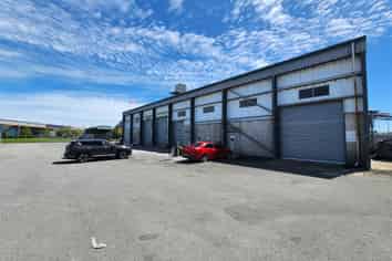 Heavy-Duty Warehouse & Yard