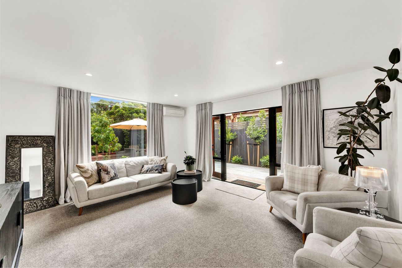 Serious Sellers, Outstanding Opportunity in Zone! – pohled 3