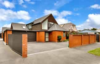 9 Clyde Road, Riccarton