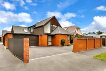 9 Clyde Road, Riccarton