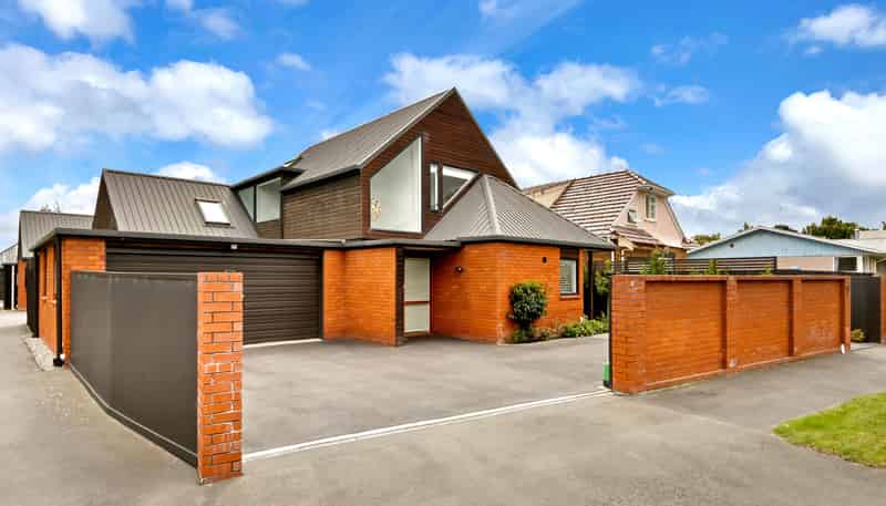 9 Clyde Road, Riccarton