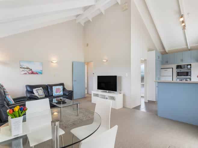 1/37 Teal Crescent, Beach Haven