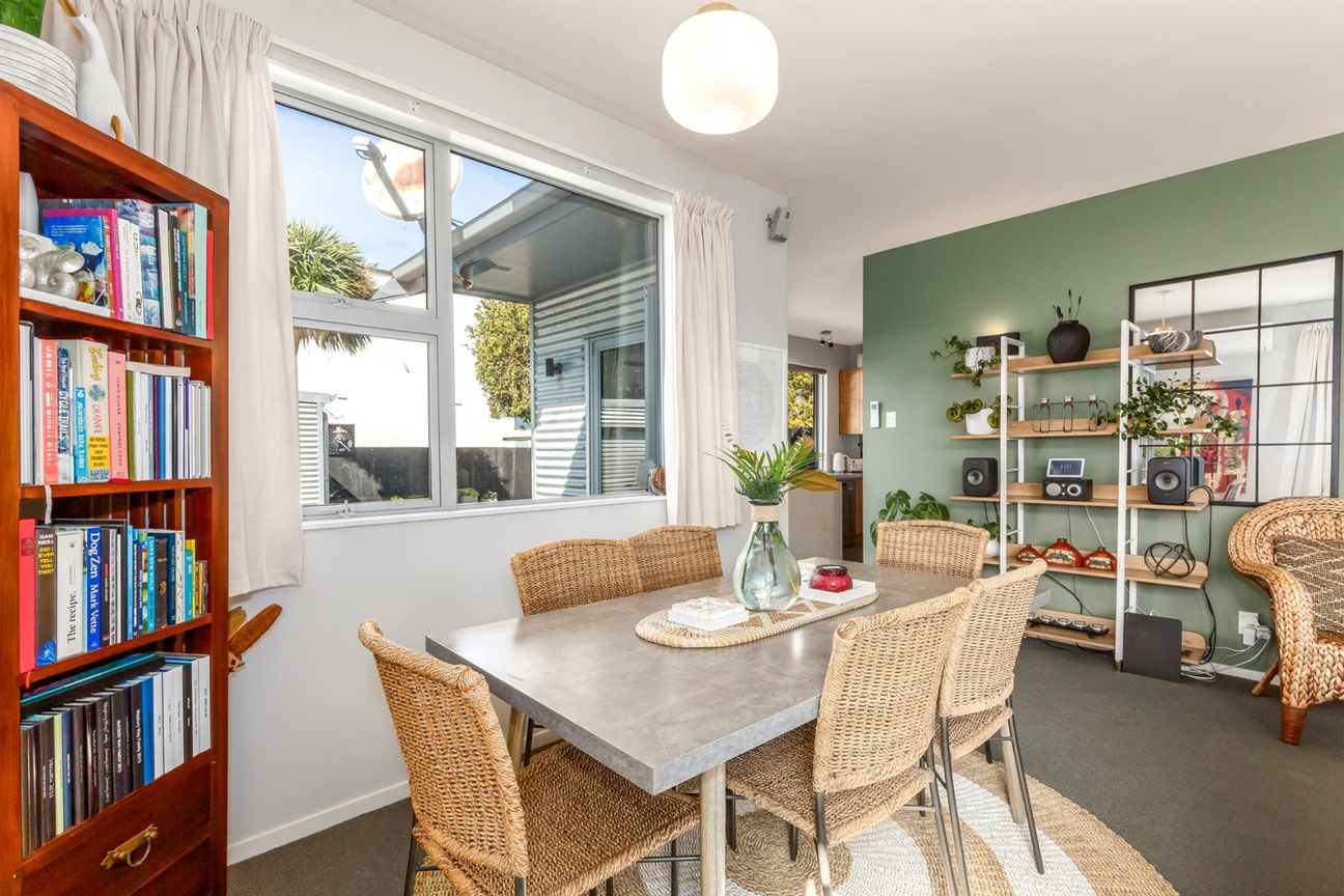 Petone living at its best - Vista 5