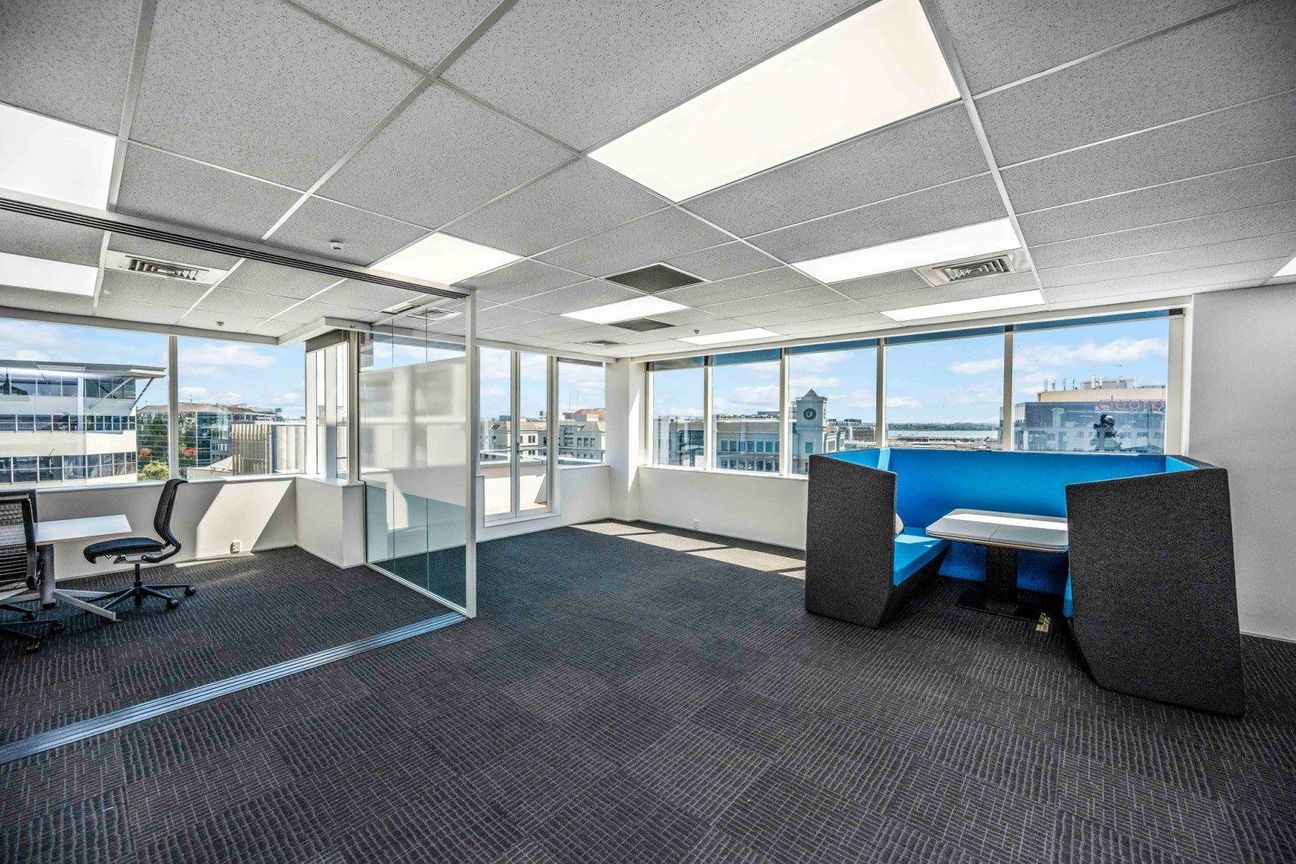 CBRE - Modern Office with Fit-out and a View - Widok 2