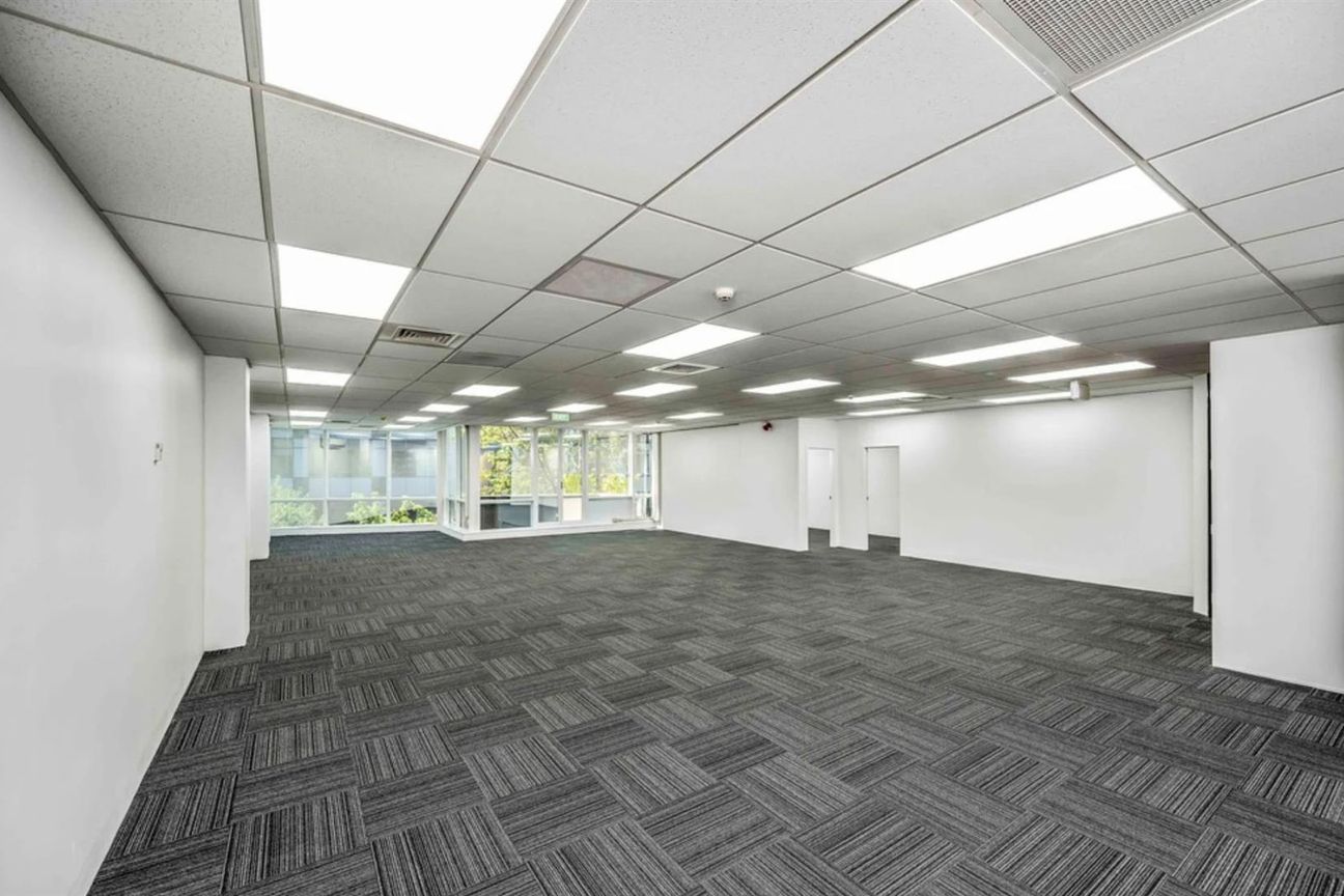 CBRE - Versatile Workspace with Deck and Fresh Finishes - Fler