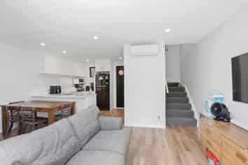 Auckland - Address withheld