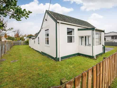 45 Avenue Road, Foxton