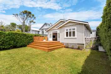 15 Helston Road, Johnsonville