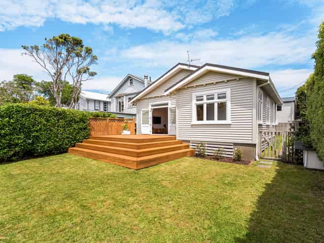 15 Helston Road, Johnsonville