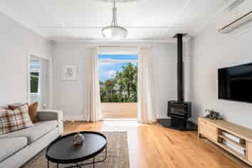 15 Helston Road, Johnsonville