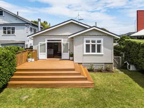 15 Helston Road, Johnsonville