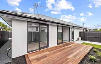 2/7 Cossar Street, Burwood