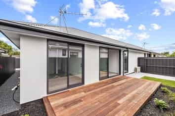 2/7 Cossar Street, Burwood