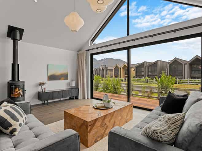 10 Taurus Lane, Jacks Point