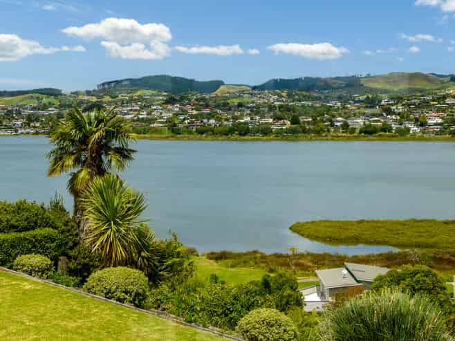 24 & 28 Avocet Avenue, Maungatapu