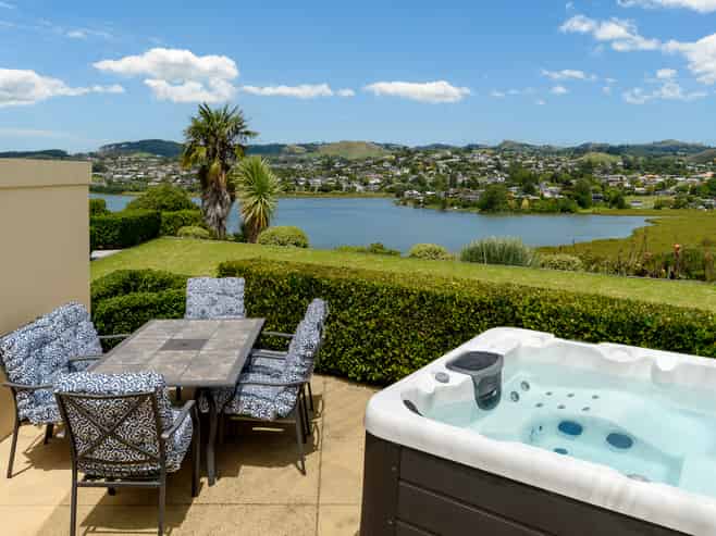 24 & 28 Avocet Avenue, Maungatapu