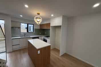 2/1 O'Connell Street, Manurewa