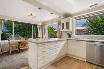 15 Brandon Street, Alexandra