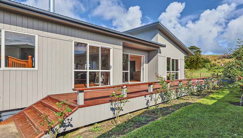 9 John Ross Place, Kairakau