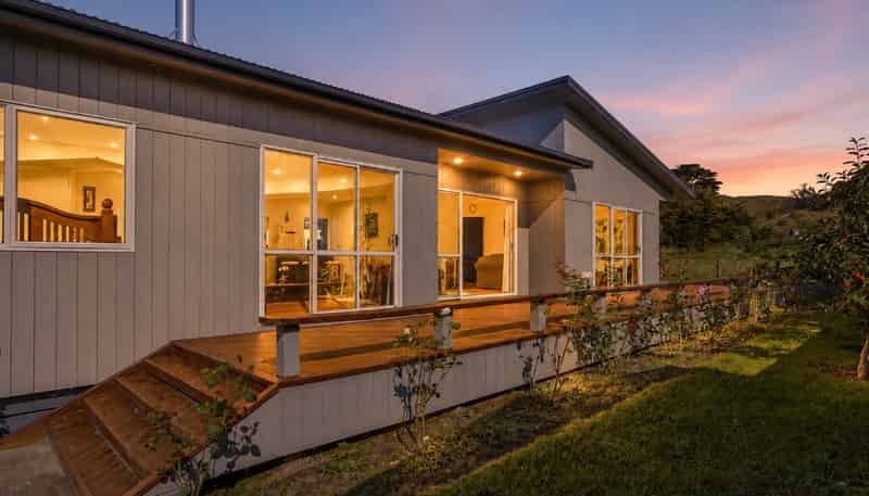 9 John Ross Place, Kairakau