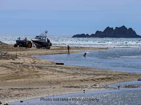 9 John Ross Place, Kairakau