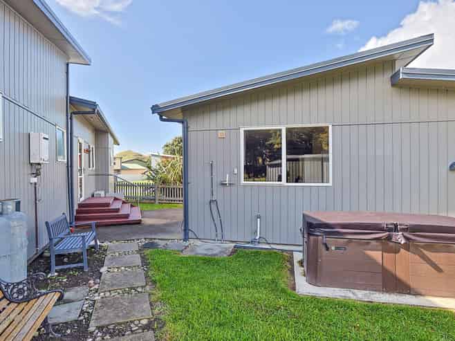 9 John Ross Place, Kairakau