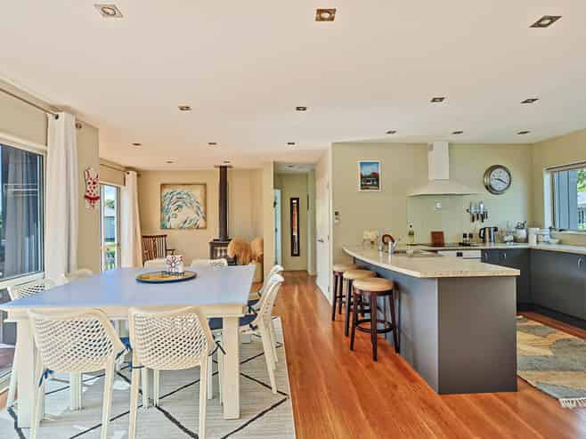 9 John Ross Place, Kairakau