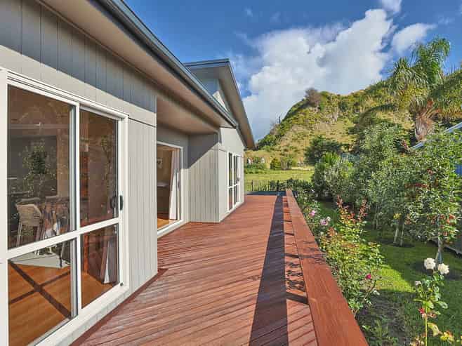 9 John Ross Place, Kairakau