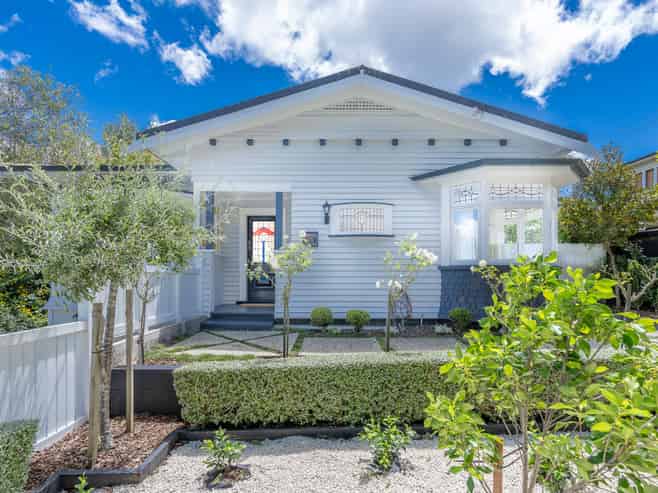 141 Taylors Road, Mount Albert