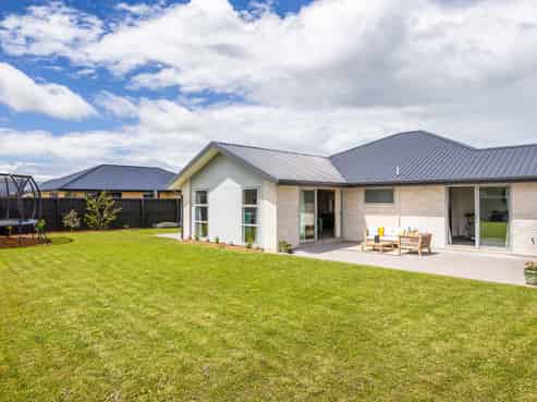 63 Makybe Terrace, Lincoln