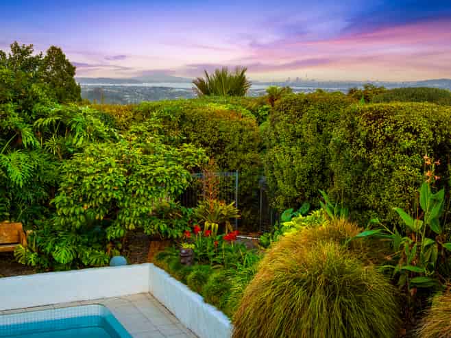 2 Range Road, Swanson