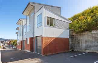 30/31 Princess Terrace, Newtown