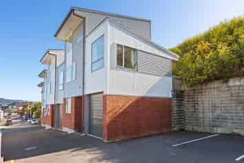 30/31 Princess Terrace, Newtown