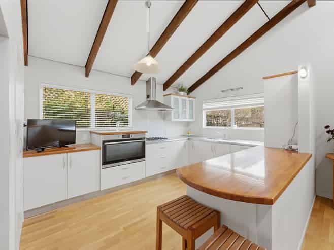 5 Magnolia Drive, Westown